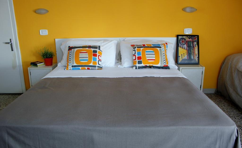 Le Aromatiche B&B Viserbella di Rimini Oda fotoğraf