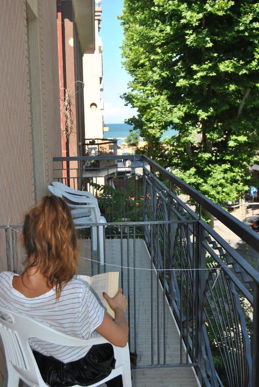 Le Aromatiche B&B Viserbella di Rimini Dış mekan fotoğraf